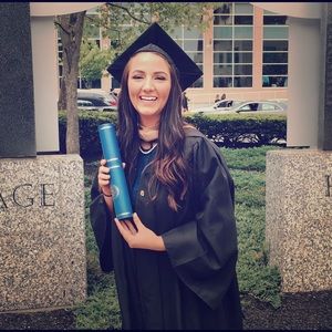 Meet your Posher, Julie